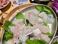 -洱火云南酸菜牛肉火锅(石景山当代商城店)