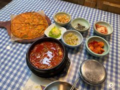 -益百岁牛尾汤(香山路店)