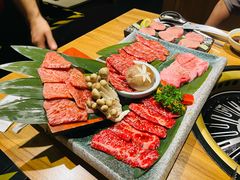 -炼火烤肉店