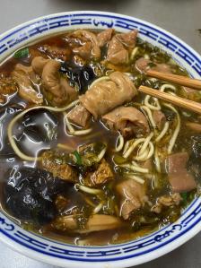 大肠面-"「烤麸」我点的大肠 烤麸 雪菜汤面,朋友."-大众点评移动版