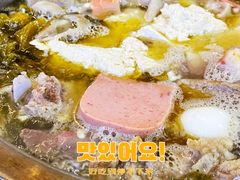 -泸州酸菜豆花火锅川师店