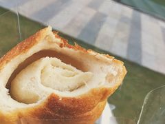 海盐牛角包-PAPER STONE BAKERY(天环店)