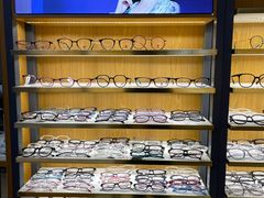 -优医视平价眼镜蔡司依视路折扣工厂店(德胜门店)