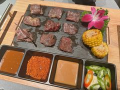 -左庭右院鲜牛肉火锅黑金店(陆家嘴中心店)