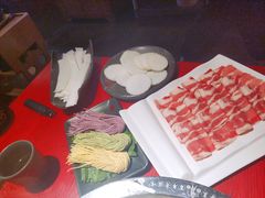 谭公三色面-谭鸭血老火锅(万象九宜城店)