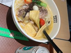-蒙自源米线大王(东站店)