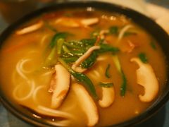 -香巴拉云南餐厅(华莱坞店)