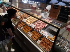 面包甜点陈列柜-月枫堂(长春这有山店)