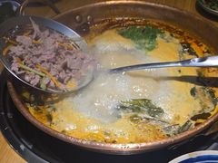 -洱火云南酸菜牛肉火锅(石景山当代商城店)