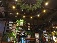 -临界音乐酒馆·小龙虾·江湖菜(华熙LIVE·鱼洞店)