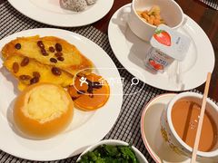 -广州万富希尔顿酒店·感趣自助餐厅·金秋蟹宴生蚝海鲜刺身