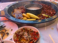 -渔香岛美蛙鱼头火锅(黔灵山公园店)
