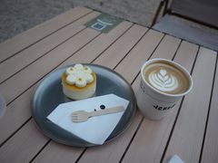 -J Create城市露营咖啡·简餐·宠物(上海动物园店)