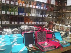 零售区-VENCHI 闻绮(北京国贸商城店)