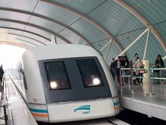 -龙阳路磁悬浮列车总站-停车场