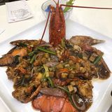 最近的一家离家就一站地铁路程，蹭蹭蹭就到啦