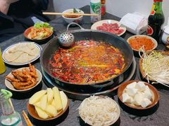 -四小区火锅·巷子里的重庆火锅(花照壁店)