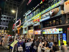 -BHC炸鸡(明洞总店)