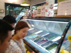 -莓园冰淇淋店