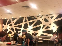 -麦当劳(汉口火车站候车室店)