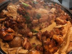 -吉吉向上炭烤鸡肉煲(大学城店)