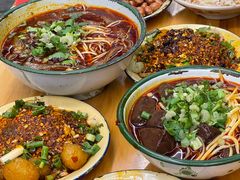 -拈签一笑黄牛肉辣卤串串