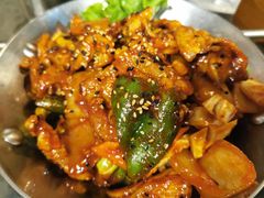 鱿鱼炒五花肉-富乐满韩国正宗炸鸡韩国料理(虹泉路店)