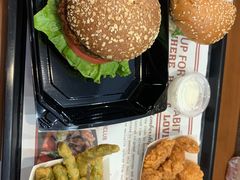 -The Habit Burger Grill 哈比特汉堡(世博店)