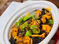 热嘟嘟的茄子煲-山海菜馆·海肠捞饭·青岛菜(栈桥店)