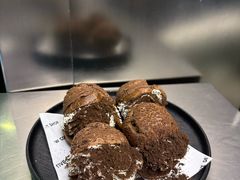 -W COLLECTIVE  DESSERT SHOP