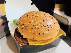 安格斯厚牛培根堡-麦当劳(东直门外大街店)