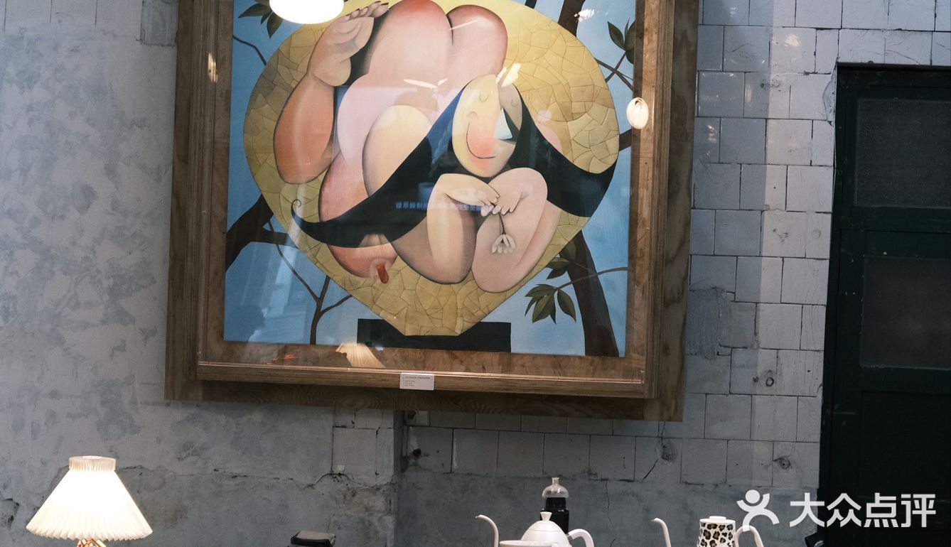 这是一家开业还不到一年的新店，却吸引了无比多