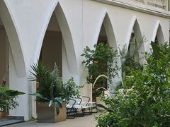 -洪小鹏生活美学馆(领SHOW天地店)