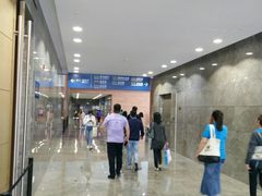 -上海跨国采购会展中心