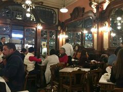 -Majestic Café