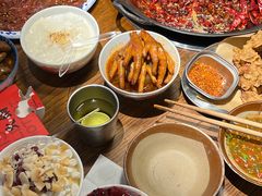 -萍姐火锅·公路夜市(武汉首店)