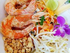 -Chom Cafe and Restaurant