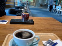 -蔚来中心(北京中关村店)