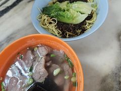 -颂记牛肉粉