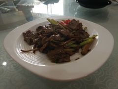 茶树菇炒牛肉-合和美食馆(壹村东心岭2巷店)