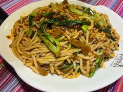 -香巴拉云南餐厅(华莱坞店)