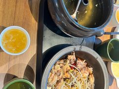 -云海肴·汽锅鸡·云南菜(天山百盛优客店)