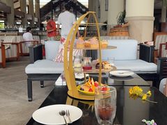 -亚龙湾喜来登·美景台大堂吧