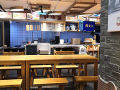 大堂-呷佬·长沙手工米粉(金沙江路店)