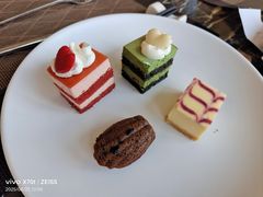 -皇朝万鑫自助餐厅