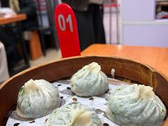 -莱莱小笼·乔艾