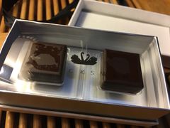 纪念品-罗红摄影艺术馆