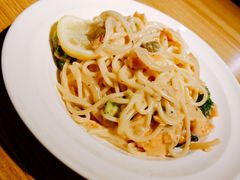 煎三文鱼奶香意面-香草叶披萨·咖啡·啤酒(翰林邻里中心店)