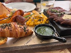 -Mark&Mars Restaurant