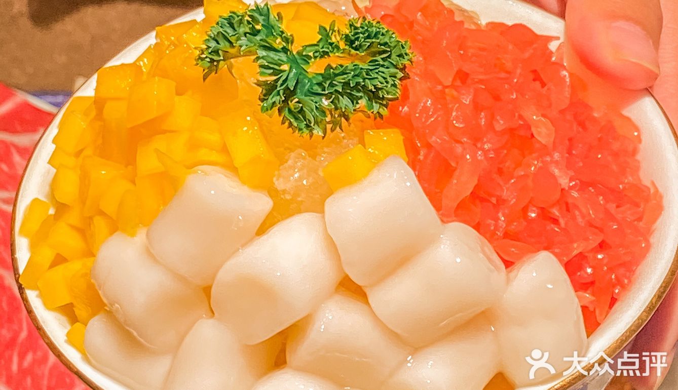 吃火锅先喝汤[调皮]华阳这家牛排火锅太宝藏了